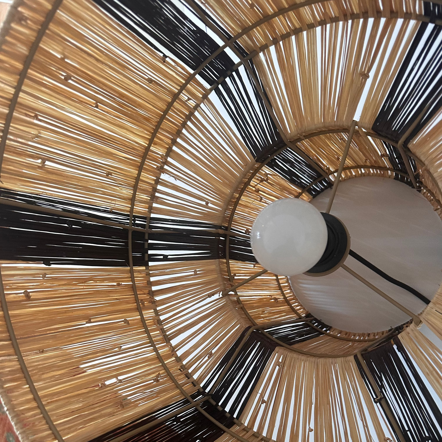 Bodenlampe aus Raffia "HABIBA"